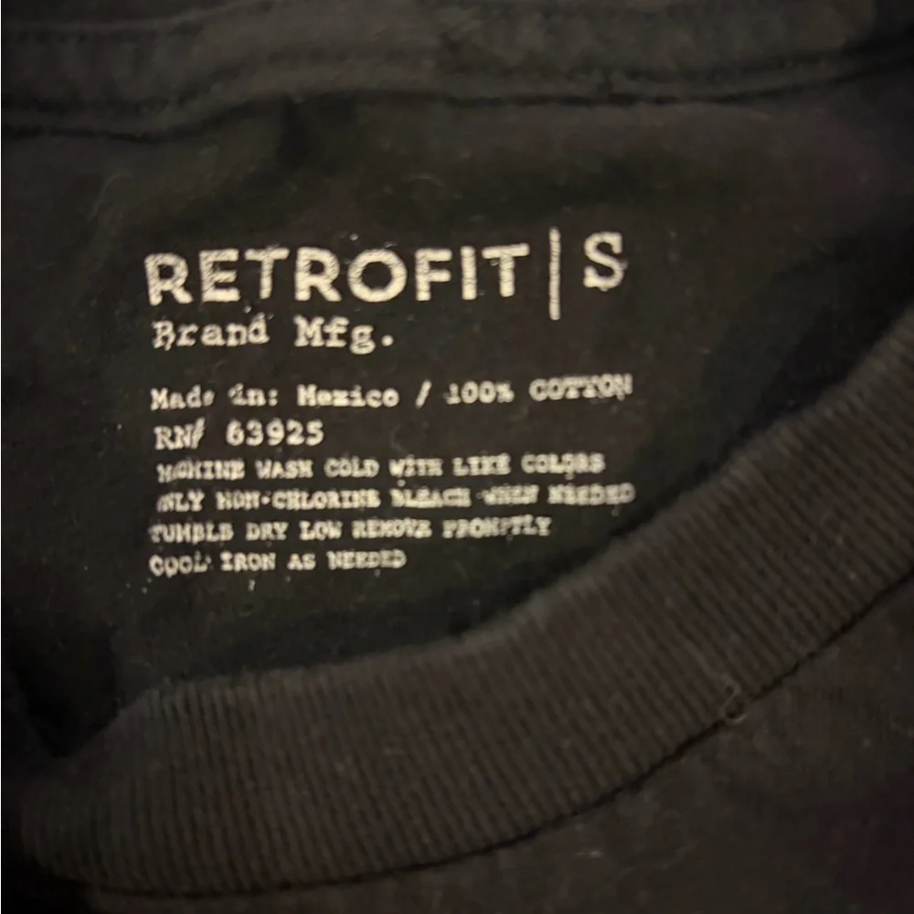 Retrofit Black Skull Graphic Tee - Picture 3 of 4